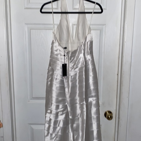 BCBG Haute white halter gown NWT size 8 - Picture 6 of 8